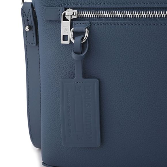 Louis Vuitton Clutch Blue - Picture 8 of 9